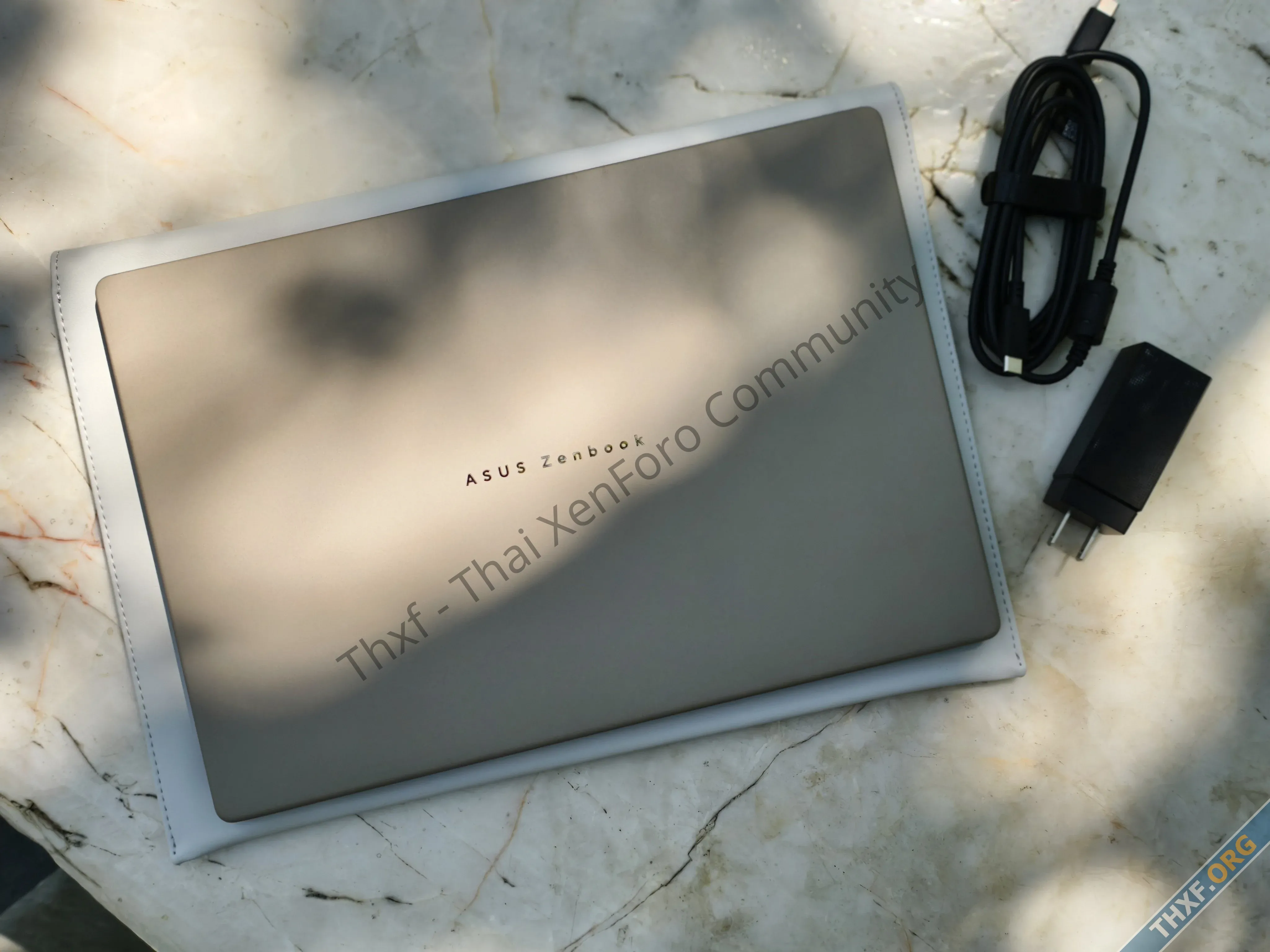 รีวิว ASUS Zenbook A14 โน้ตบุ๊ก Arm น้ำหนัก 980 กรัม แบต 12 ชั่วโมง ราคาต่ำกว่า 40k-7.webp