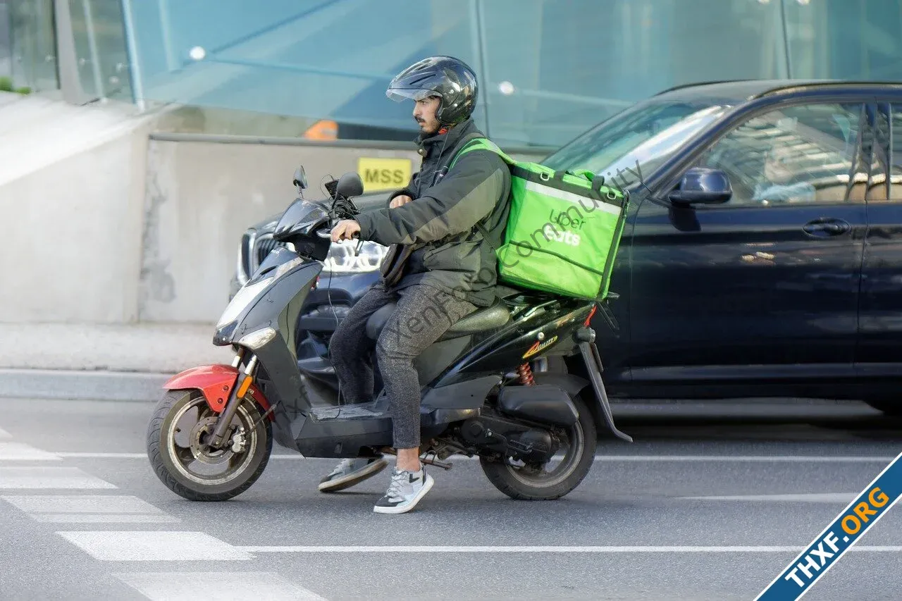 food-delivery-7210175_1280.webp