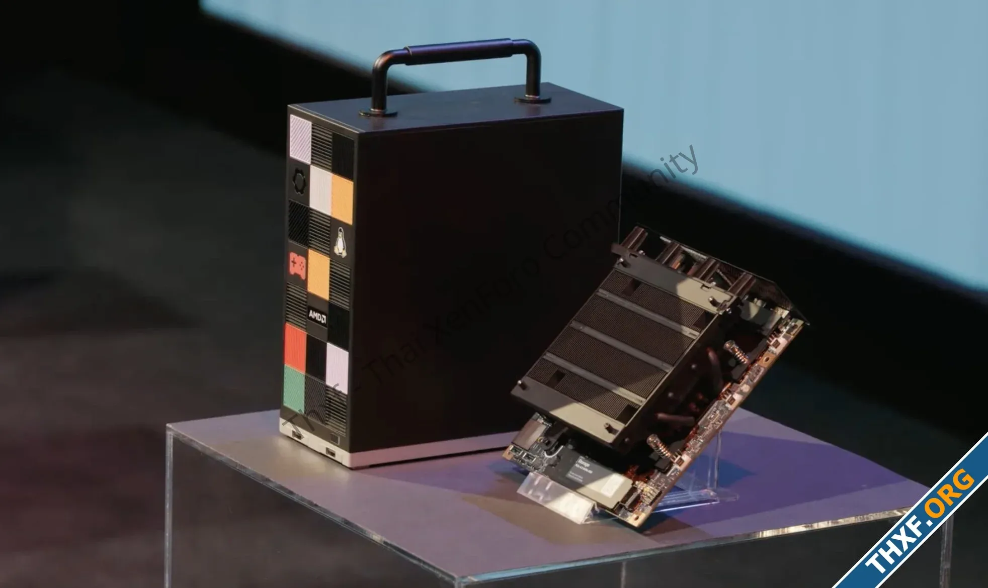 Framework ใช้ชิป AMD แพ็กขายเป็นพีซีสำหรับรัน AI แรม 128GB ราคา 1999 ดอลลาร์-1.webp