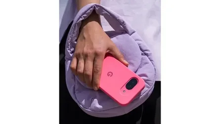 ทีมออกแบบ Pixel 9a อธิบายเหตุผลที่ตัดแถบกล้อง Camera Bar เป็นเพราะโมดูลกล้องยื่นน้อยลง-2.webp ทีมออกแบบ Pixel 9a อธิบายเหตุผลที่ตัดแถบกล้อง Camera Bar เป็นเพราะโมดูลกล้องยื่นน้อยลง-2.webp