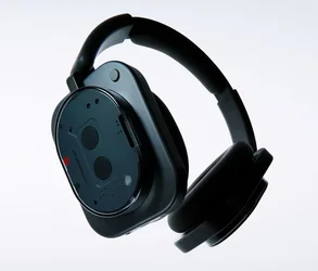 Nothing เปิดตัวหูฟังแบบครอบหู Headphone 1 แบต 80 ชม ราคา 299 ดอลลาร์-2.webp Nothing เปิดตัวหูฟังแบบครอบหู Headphone 1 แบต 80 ชม ราคา 299 ดอลลาร์-2.webp