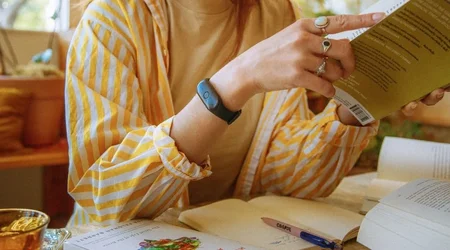 Amazon ซื้อกิจการ Bee สตาร์ทอัปพัฒนาสายรัดข้อมืออัจฉริยะพลัง AI-1.webp Amazon ซื้อกิจการ Bee สตาร์ทอัปพัฒนาสายรัดข้อมืออัจฉริยะพลัง AI-1.webp