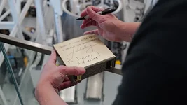 NVIDIA DGX Spark เริ่มวางตลาดเป็นทางการ Jensen Huang มอบเครื่องให้ Elon Musk ด้วยตัวเอง