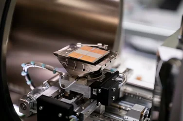 พาชม AMD Chai Chee Lab โรงงานตรวจคุณภาพชิป ด่านสุดท้ายของชิป AMD MI355X-4.webp