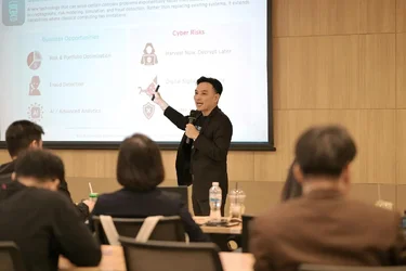 AI vs ROI ส่องกลยุทธ์ KBTG ปี 2026 ลงทุนเทคโนโลยีเพิ่มขึ้นทุกปี แม้โลก AI ก้าวสู่ยุค หมดเวลาล...webp AI vs ROI ส่องกลยุทธ์ KBTG ปี 2026 ลงทุนเทคโนโลยีเพิ่มขึ้นทุกปี แม้โลก AI ก้าวสู่ยุค หมดเวลาล...webp