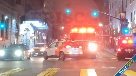 รถยนต์ไร้คนขับ Cruise ชนกับรถดับเพลิงที่ฝ่าไฟแดงข้ามแยก ผู้โดยสารบาดเจ็บเล็กน้อย